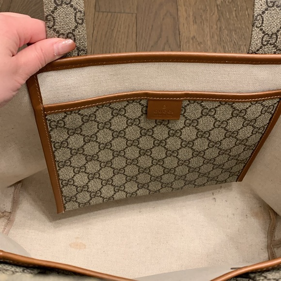 Authentic Gucci leather Tote "Shelly" GG SUPREME Tote - Picture 3 of 8